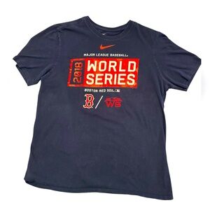 Nike Boston Red Sox 2018 World Series Champions Men's T-Shirt Blue M